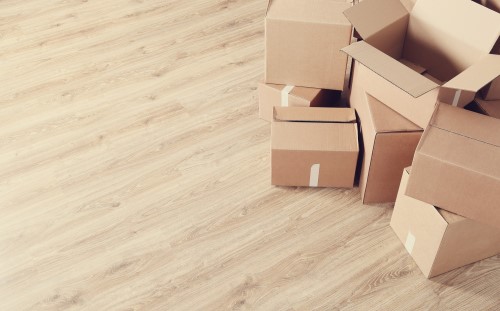 moving-home-with-cardboard-boxes (4)